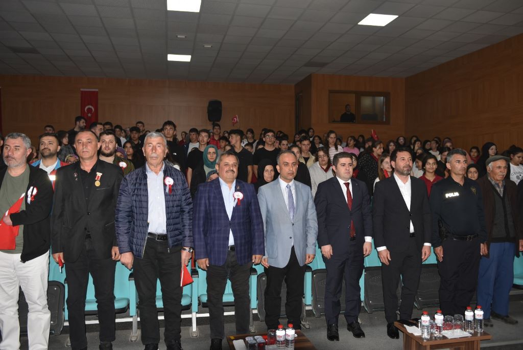 Kaymakamımız sayın Ahmet Nuri Demir, “Vatan ve Kahramanlık Buluşmaları” Projesi Kapsamında Düzenlenen Programa Katıldı